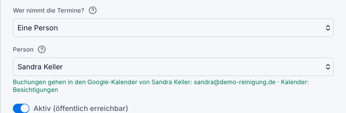 Wer nimmt die Termine: Eine Person, grüner Hinweis zum Google-Kalender